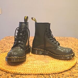 Dr. MARTENS gray patent leather boots